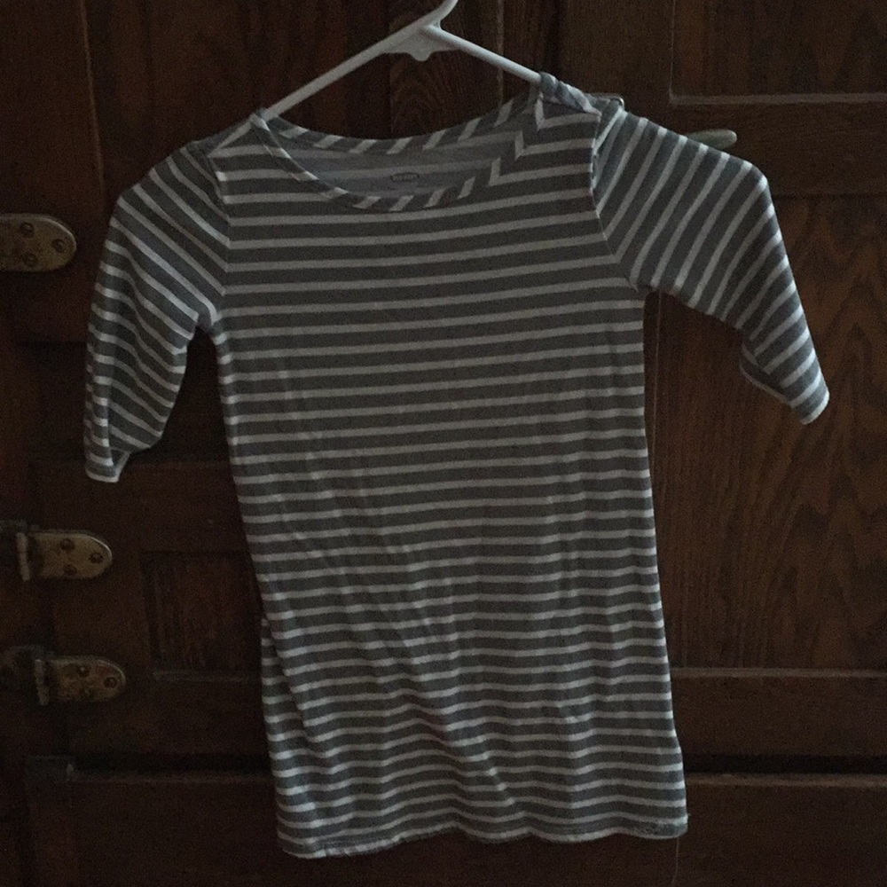 Grey and white 3/4 sleeve tunic